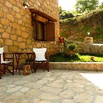 بيت ضيافة Xenios Zeys Synikia Mesi Trikalon