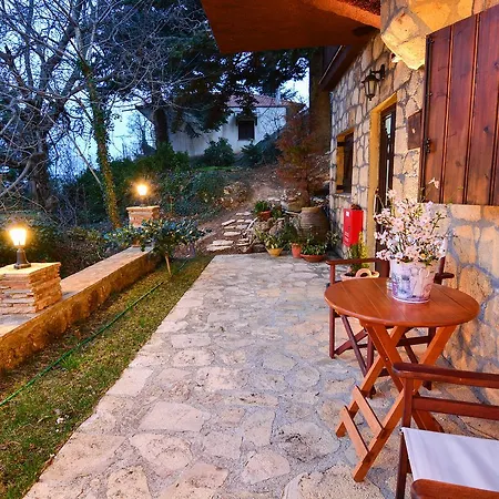 Xenios Zeys 4*